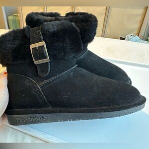 BearPaw Short Boots - Women’s 8